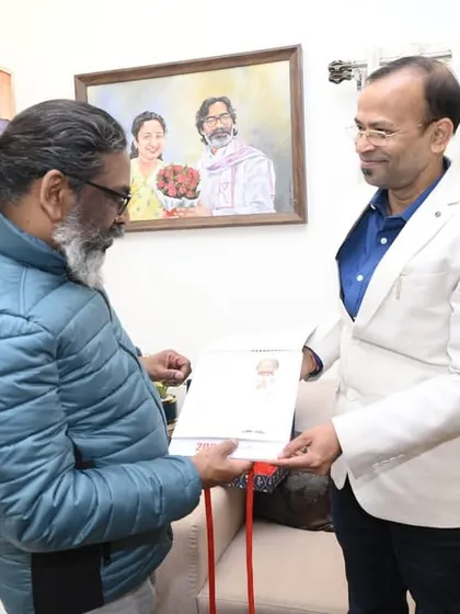Presenting my 2025 calendar to CM Shri Hemant Soren.