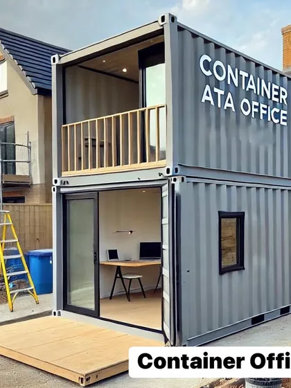This two-story container office is a practical and modern solution for a construction site or a growing business. The design is durable, portable, and can be easily customized to fit your needs.