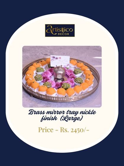 This large brass mirror tray with a nickel finish is perfect for presenting wedding sweets or gifts. Its classic design and reflective surface add a touch of grandeur to any celebration.