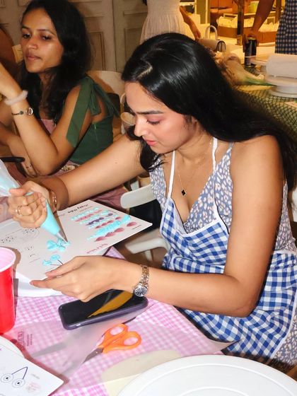 Fun Cake Decorating Workshops photo 4