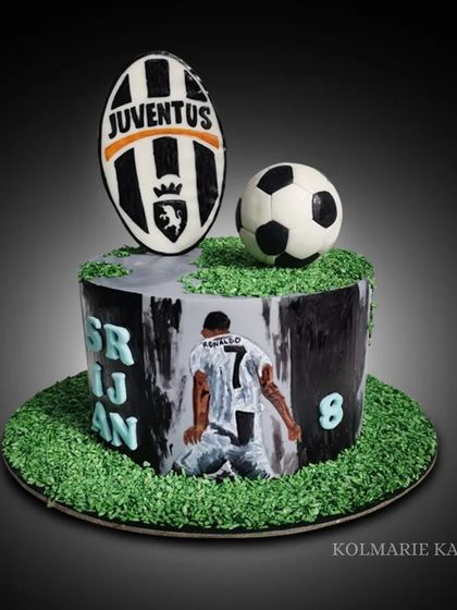 KolmarieKakes - Bespoke & Celebration Cakes Hand-Painted Cake Art photo 3