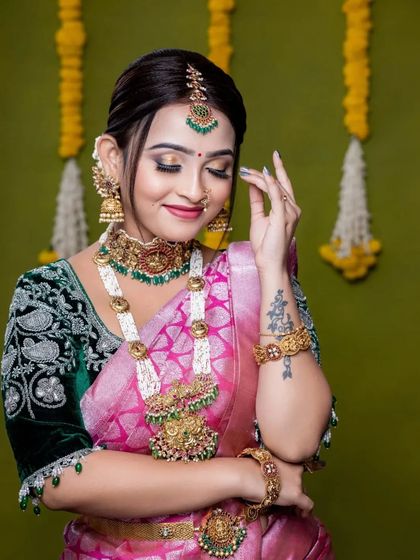 Rentingstoli - Personal Jewellery Styling Creative Collaborations & Photoshoots photo 31