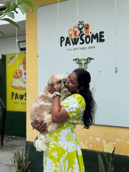 A reunion filled with kisses. I love providing a service that allows pet parents to travel with peace of mind.