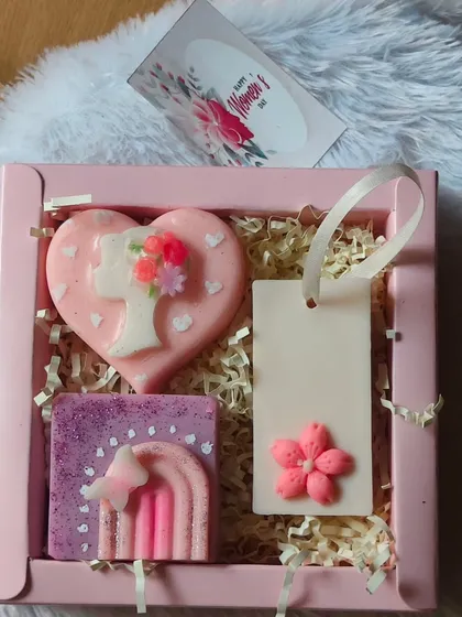 The Women's Day hamper, shown with a greeting card, ready to be gifted.
