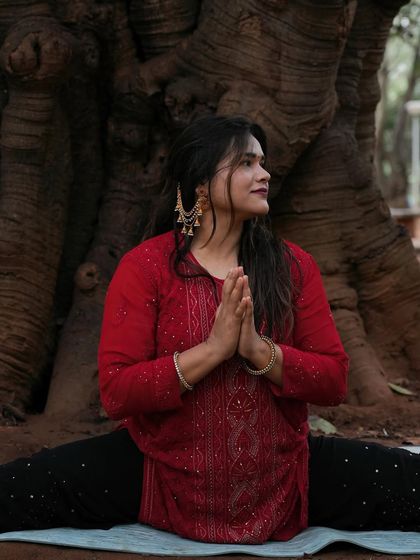 Shashi Prabha Dwivedi - In-Studio Group Yoga for Adults (All Levels) Advanced Asanas & Flows: My Personal Practice photo 18