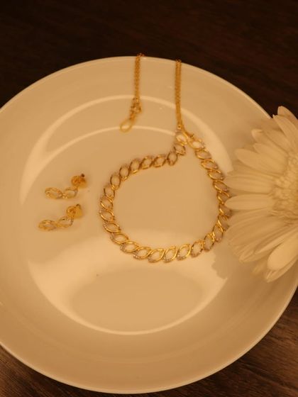 Everyday Elegance: Minimalist Gold & Diamonds photo 10