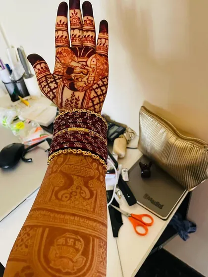 This is the result after 6-7 days. My organic henna paste ensures a dark, rich stain that lasts long after the wedding day.