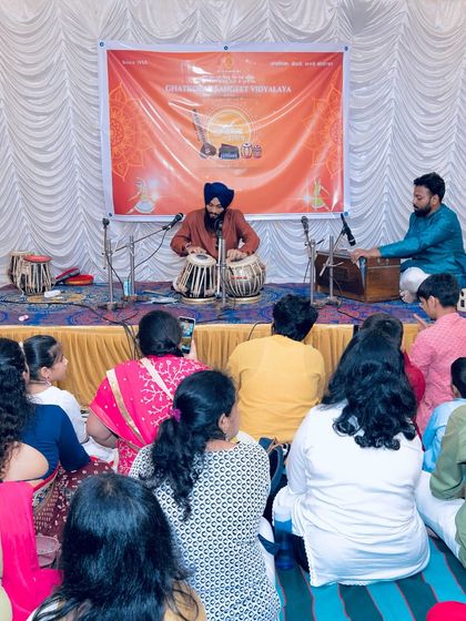 Performing for an attentive audience at the Ghatkopar Sangeet Vidyala. It is wonderful to see so many music lovers, including young children, present.