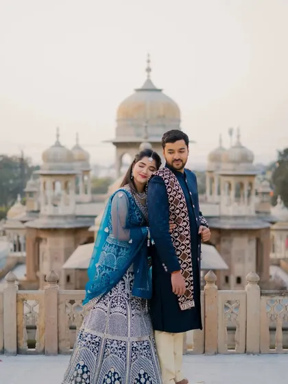 This series of photos at Gaitor Ki Chhatriyan showcases a variety of poses, from intimate close-ups to grand wide shots. I work with each couple to find the angles and compositions that best tell their story against these beautiful marble structures.