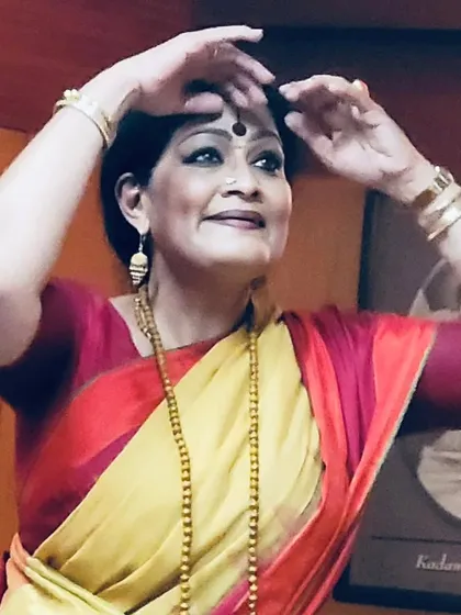 Demonstrating a piece during my 'RASA SUTRA' lecture at Calcutta University. These lecture-demonstrations are a way for me to unpack the layers of meaning in Sanskrit poetry through the language of Bharatanatyam.