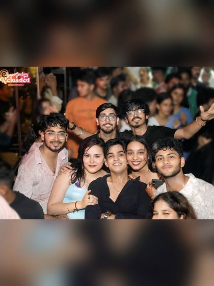 A great group of friends enjoying a Monday night out at Sugar Factory. My parties are the perfect place to make memories with your crew.