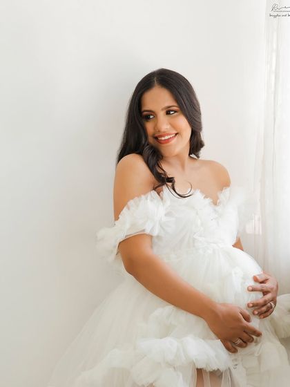 Elegant & Colorful Studio Portraits photo 5