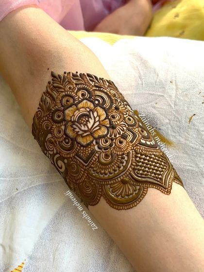 Another angle of Momina's armband, showing the clean lines and beautiful shading.