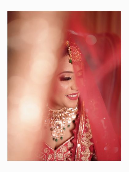 Elegant Bridal Portraits photo 3