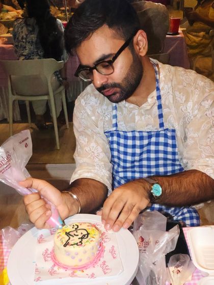 Fun Cake Decorating Workshops photo 5