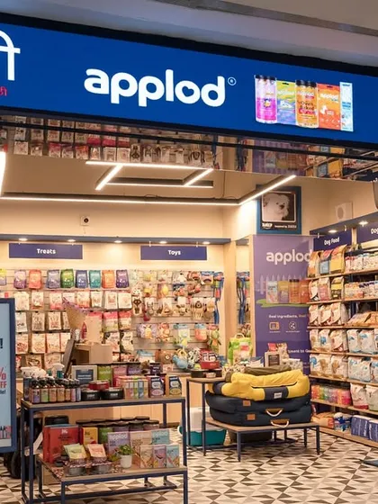 Welcome to one of our experience centers. I designed our stores to be a pet paradise, fully stocked with everything your dog or cat could need, from premium food and treats to toys and grooming essentials, all in a clean and friendly environment.