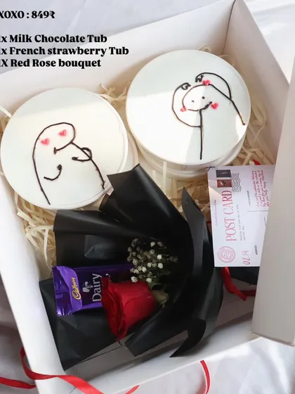 The "XOXO" hamper is a sweet and simple Valentine's gift, including two dessert tubs and a red rose bouquet.