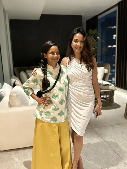 Posing with the lovely Mira Kapoor at a party we catered. We served a fully vegetarian menu featuring a gorgeous grazing table, a live Tuscan pizza counter, and our popular butternut squash truffle ravioli.