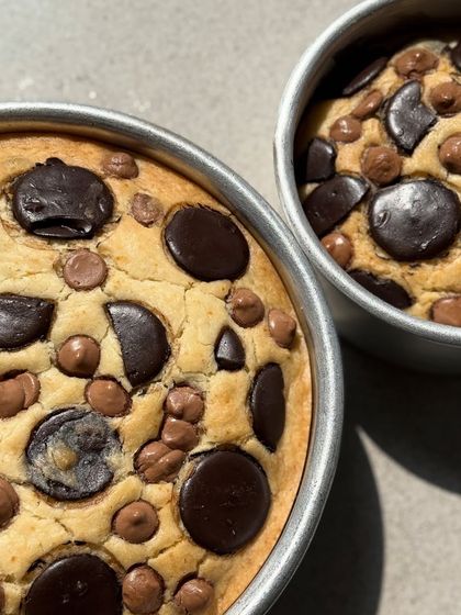 A close-up of our butter cakes, showing the delicious combination of milk and dark chocolate chips.