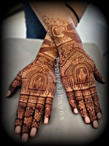 A rich, dark stain on a traditional design. We ensure our clients get the best possible color for their special day.