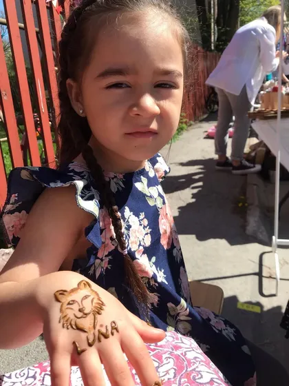 This little one wanted a wolf on her hand with her name, Luna. It's so much fun bringing their ideas to life.