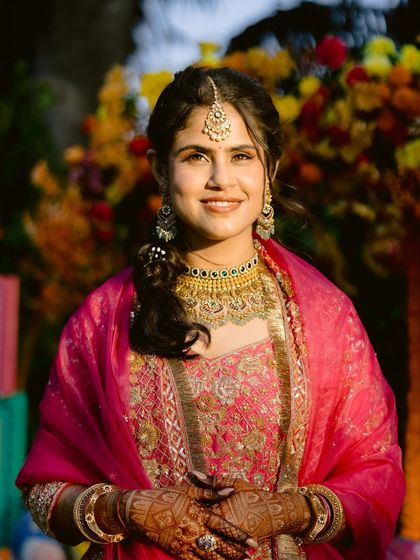 Fun Mehndi & Pre-Wedding Looks photo 7