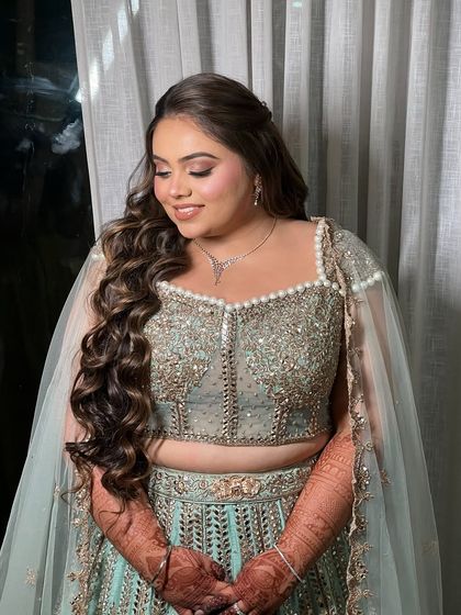 Glamorous Waves for Parties & Receptions photo 26