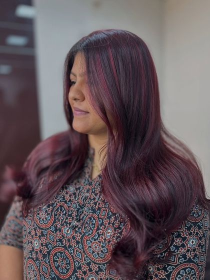 Vibrant Reds & Funky Hues photo 11