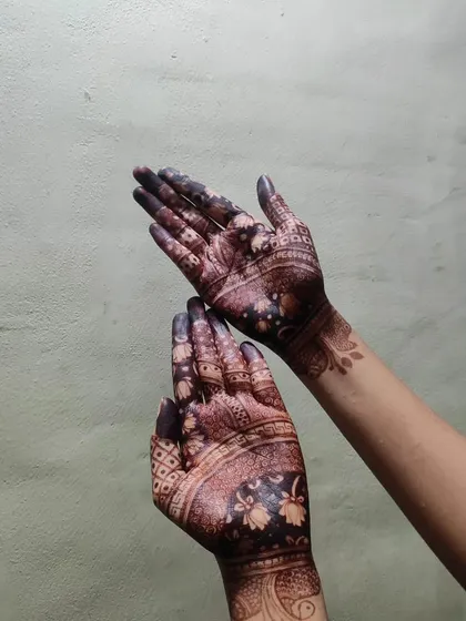 Another shot of this beautiful dark stain. The right aftercare makes all the difference in achieving a long-lasting, deep color.