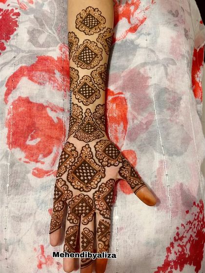 Elegant Designs for Parties & Guests photo 31