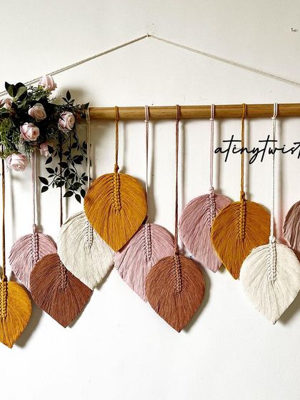 This color combination is one of my favorites. The soft pinks, dusty rose, and warm mustard tones create a gentle and romantic feel, perfect for a bedroom or living room.