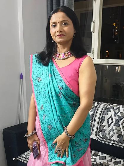 A subtle Garba makeup look for a client who wanted something simple and elegant. Your look, your way is my motto.