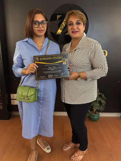 A graduate of our Elleza Lash Extension hands-on workshop.