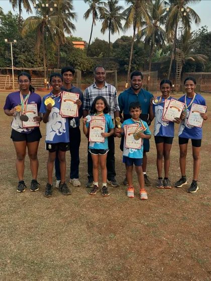 The DSSA family celebrating a successful meet. We are incredibly proud of our athletes' outstanding performances and the dedication they show, from our youngest sub-juniors to our senior competitors.