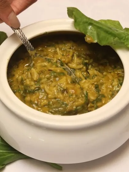 Our Palak Khichdi is a true Indian classic. This wholesome dish combines the goodness of spinach with rice and lentils for a simple yet flavorful meal.