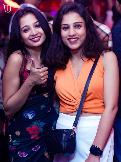 A thumbs-up for a memorable Saturday night at The Fixx.