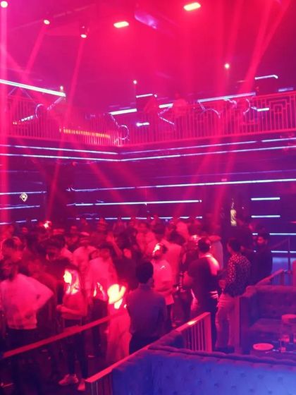 A wide shot of the dance floor at F Superclub. My sets are designed to keep people moving from the front of the room to the back.
