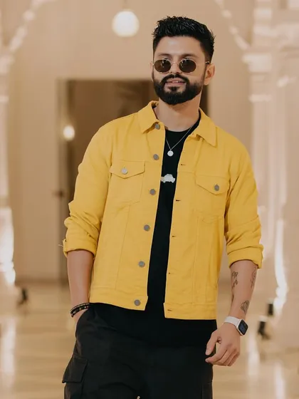 Just good vibes from the ICWF (International Convention of Wedding Fraternity) event. Here I am in a stylish yellow jacket, enjoying the event.