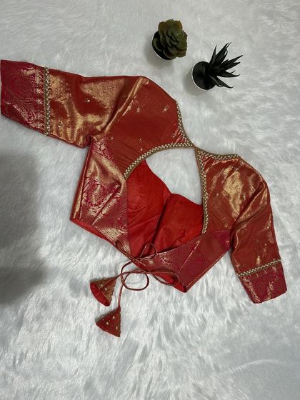 The Glamhouse - Ethnic Wear & Jewellery Rentals Modern & Chic Blouse Designs photo 47