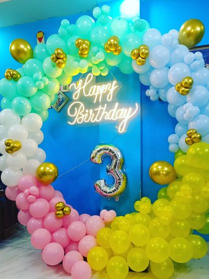 Stylish Ring & Arch Decorations photo 4