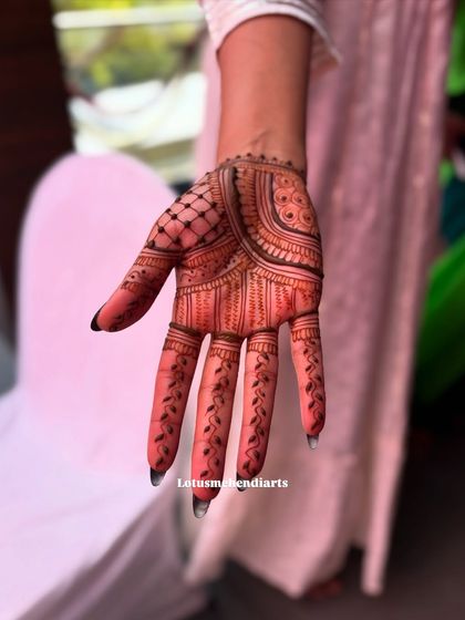 Lotus Mehendi Arts - Event Mehendi Services Elegant Designs for Guests photo 49