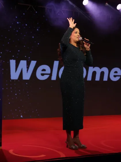 Welcoming the audience to the 35th Foundation Day of Waaree Group. A milestone event calls for a grand opening.