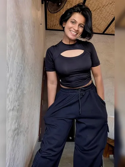 Feeling confident and comfortable in your own skin is a journey, not a destination. My coaching is about helping you find that feeling of strength and self-love through sustainable fitness and nutrition.