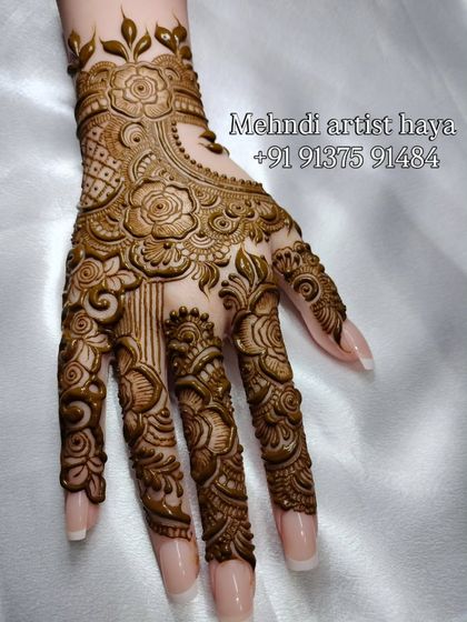 Intricate Bridal Hands photo 23