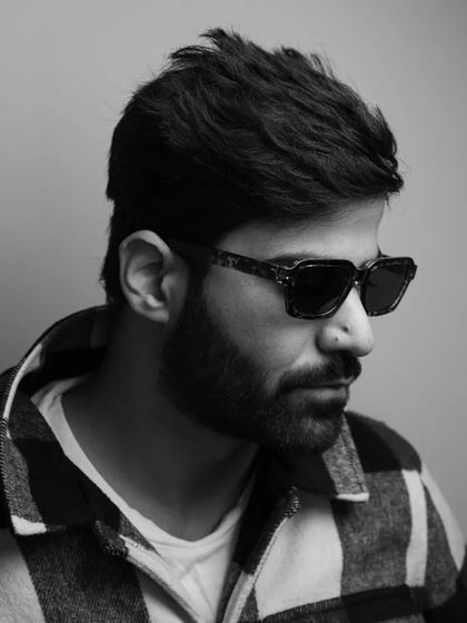 I recorded a deep tech and minimal techno mixset for Deep MVMT. Go check it out, hit play, and groove.