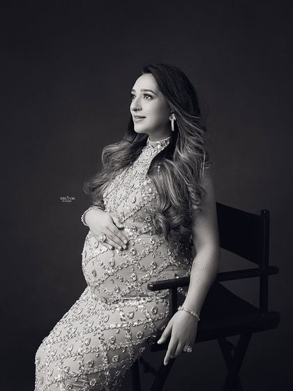 This seated portrait in black and white has a classic, old-Hollywood feel. I'll share my editing techniques for achieving this sophisticated and polished look.