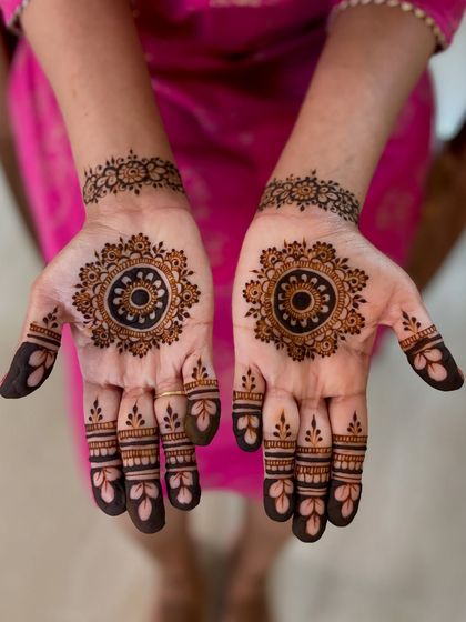 Mitali - Mehendi for Special Occasions Designs for the Wedding Party photo 14