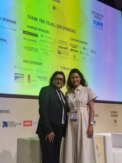 I was thrilled to participate in the prestigious Meidam Conference at the Dubai World Trade Centre. Here I am on stage after sharing insights on regenerative techniques and the pivotal role of growth factors in aesthetic medicine.