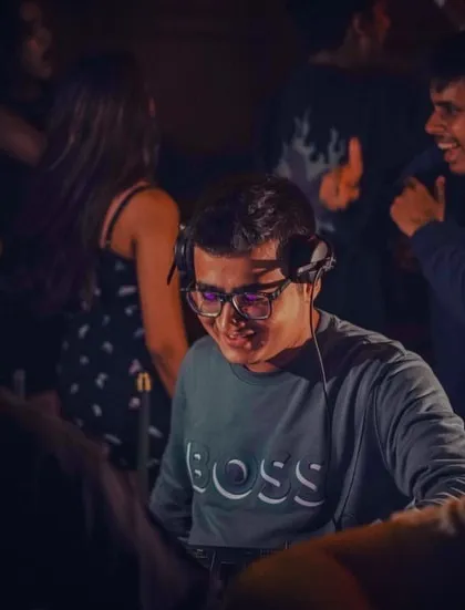 In the zone, with the crowd as my backdrop. This is where I feel most at home.