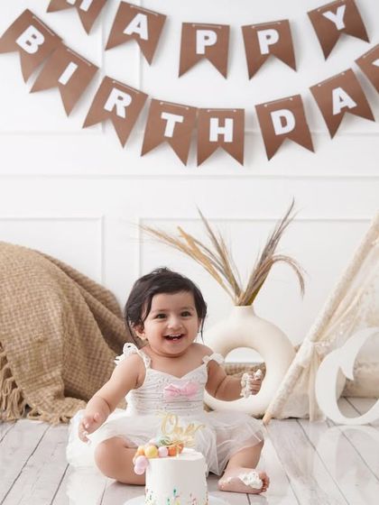 First Birthday & Cake Smash photo 4